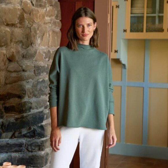 Frank & Eileen Effie Long Sleeve Funnel Neck Caplet Sweatshirt NEW - Picture 1 of 5